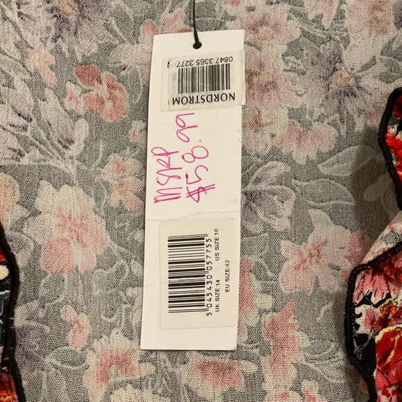 NWT TOPSHOP Smocked Floral Wrap Crop Top - Picture 10 of 11